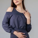 Кофта зі спущеними плечима T58-LD9