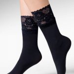 Матові шкарпетки з мереживною гумкою Nina 60d